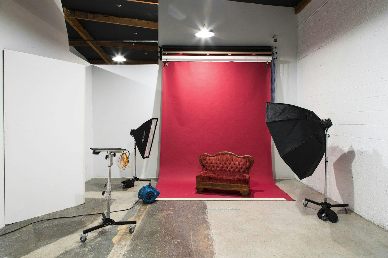 Five Creative Studios in the Phoenix Valley For Photos and Videos